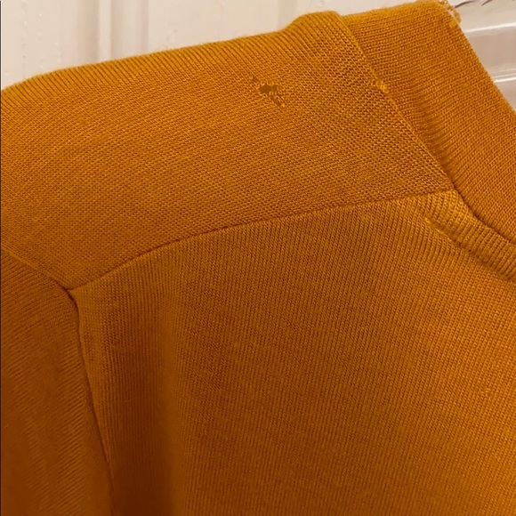 Yellow t-shirt - Picture 5 of 5